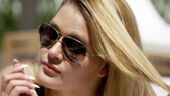 Мужик кончил сестре жены в жопу